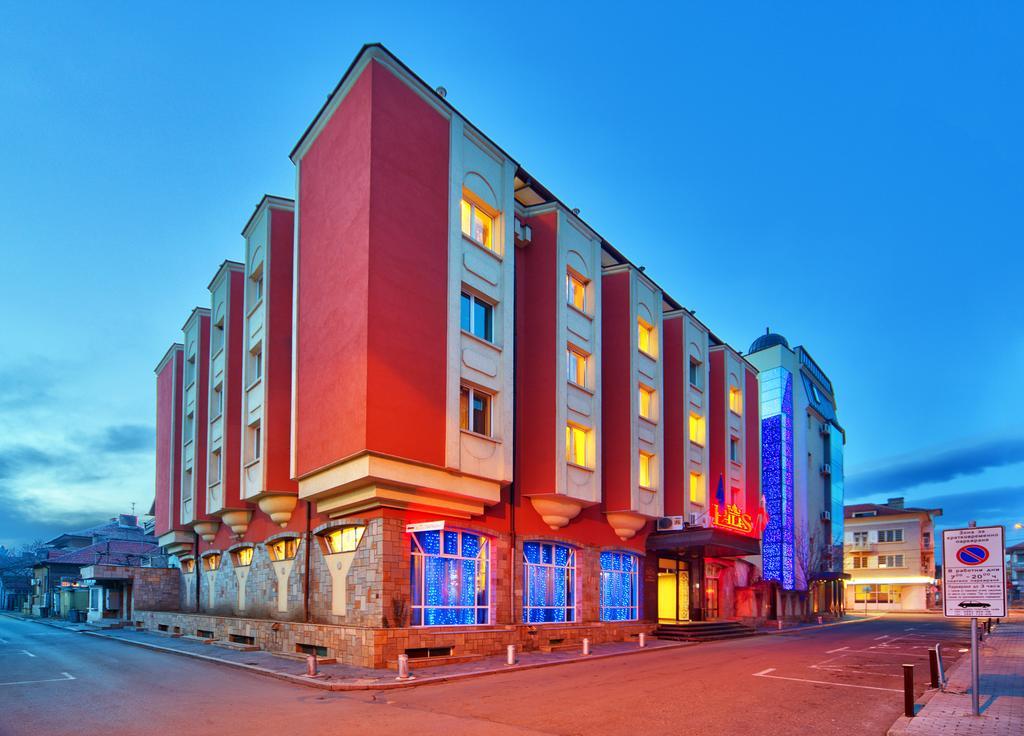 Hotel Palas Kazanlŭk Eksteriør bilde